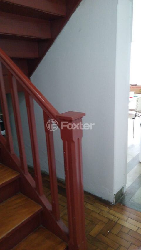 Image 8 - 878342