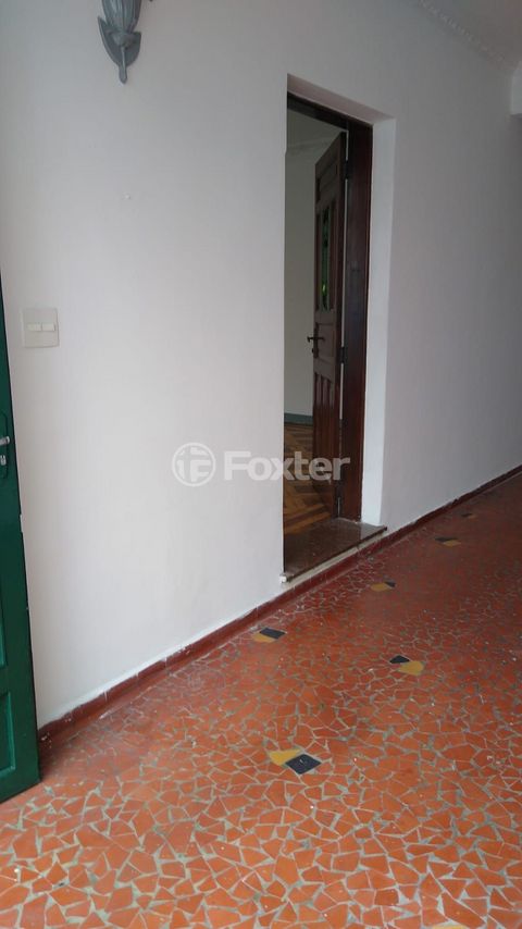 Image 3 - 878342