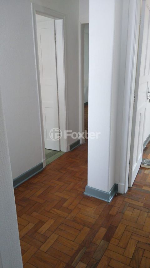Image 16 - 878342