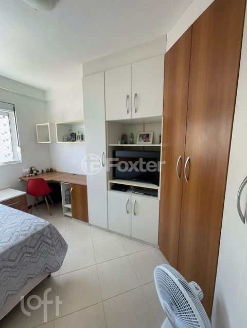 Image 8 - 878343