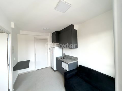 Image 7 - 878348