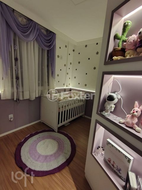 Image 9 - 878353