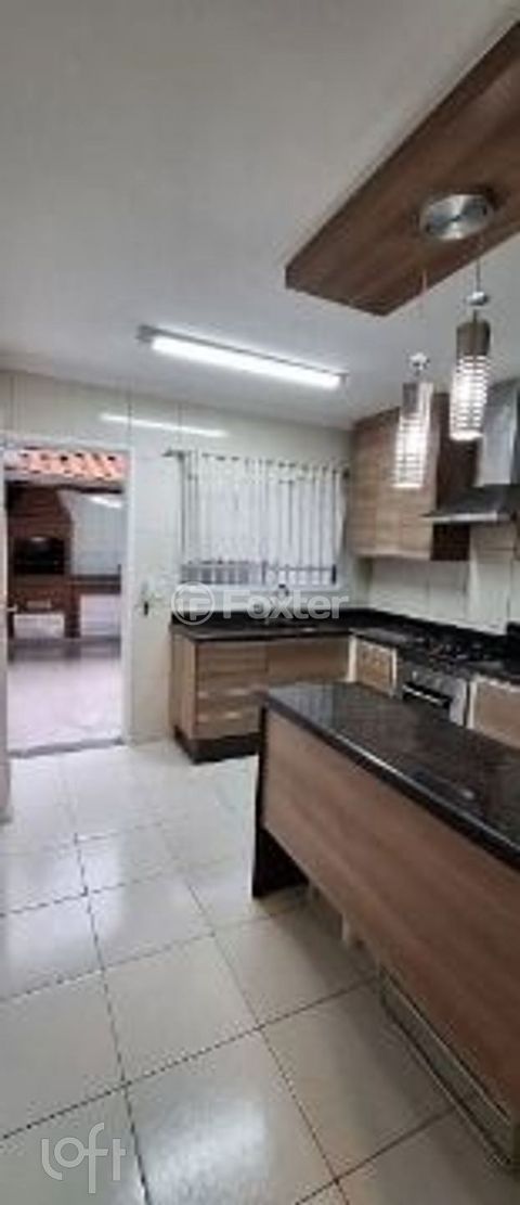 Image 3 - 878360