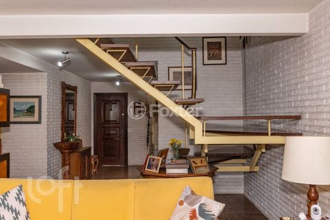 Image 4 - 878361