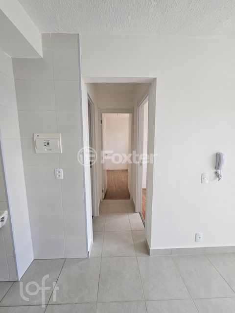 Image 4 - 878369