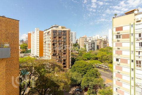 Image 6 - 878379