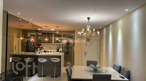 Image 8 - 878393