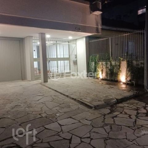 Image 6 - 878394