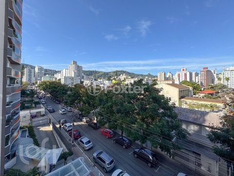 Image 11 - 878396