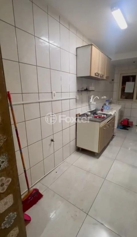 Image 1 - 878398