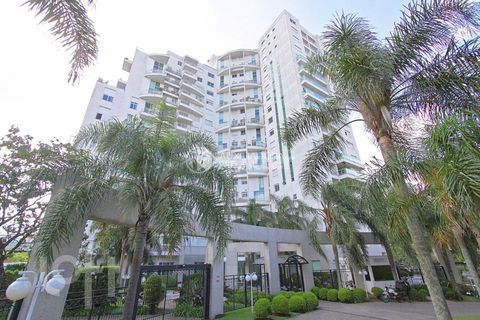 Image 11 - 878403