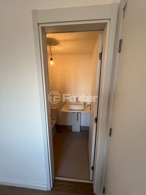 Image 3 - 878421