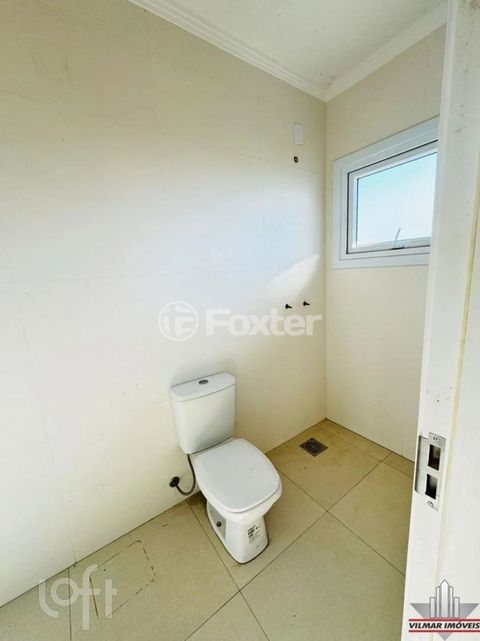 Image 7 - 878424