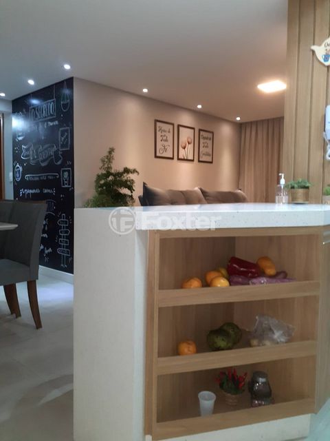 Image 7 - 878429
