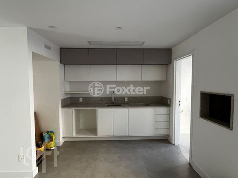Image 4 - 878435