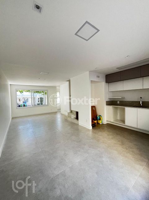 Image 1 - 878435