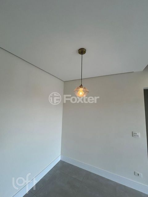 Image 8 - 878439