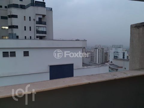 Image 11 - 878445