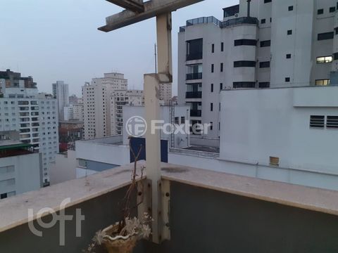 Image 10 - 878445