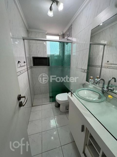 Image 9 - 878463