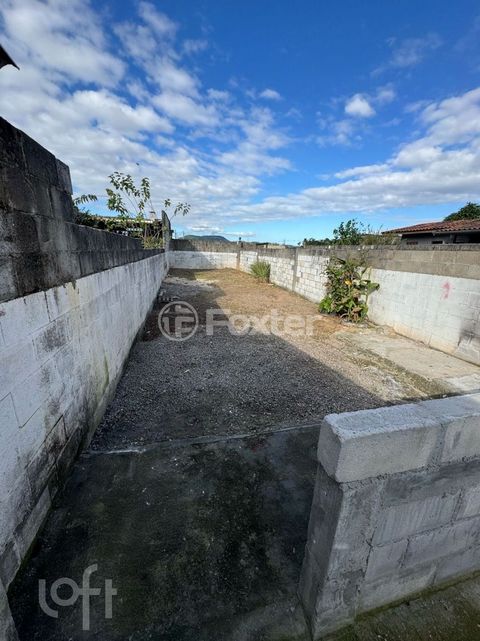 Image 7 - 878464