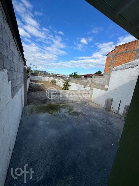Image 8 - 878464