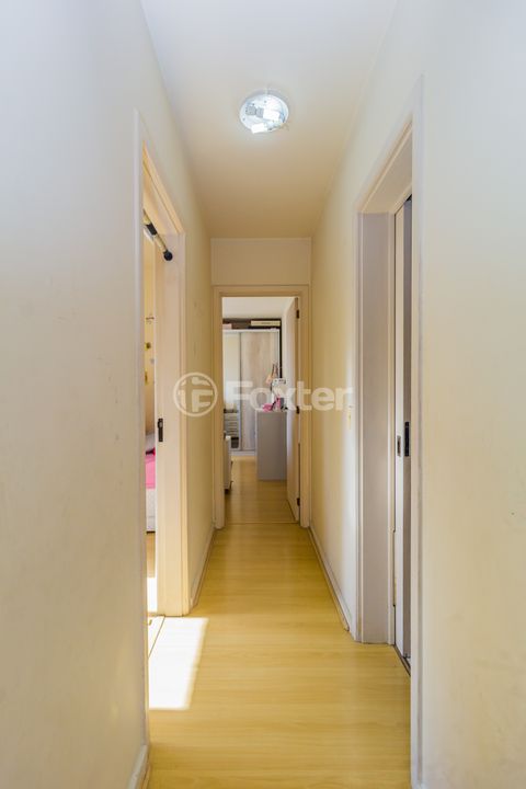 Image 7 - 878488