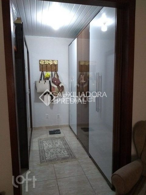 Image 7 - 878546
