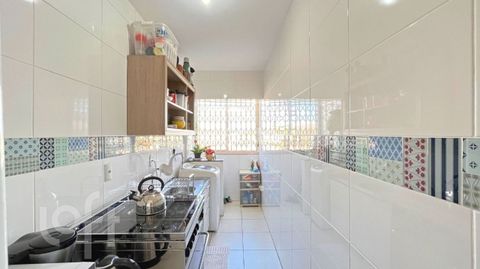 Image 9 - 878548