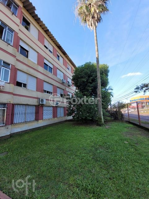 Image 8 - 878560