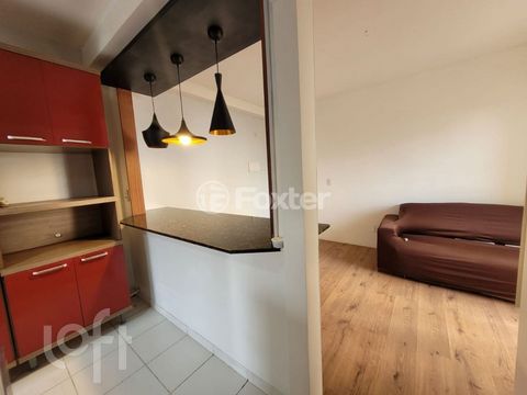 Image 7 - 878563