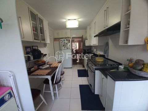 Image 7 - 878571