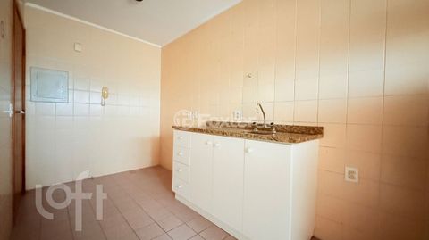 Image 10 - 878573