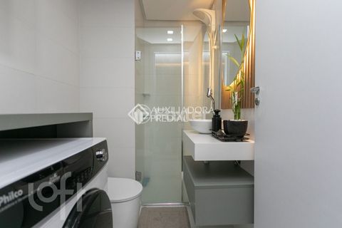 Image 8 - 878577