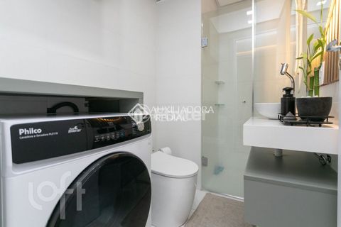 Image 9 - 878577