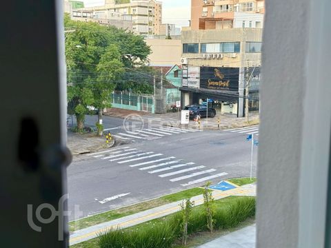 Image 7 - 878584