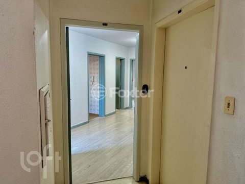 Image 3 - 878584