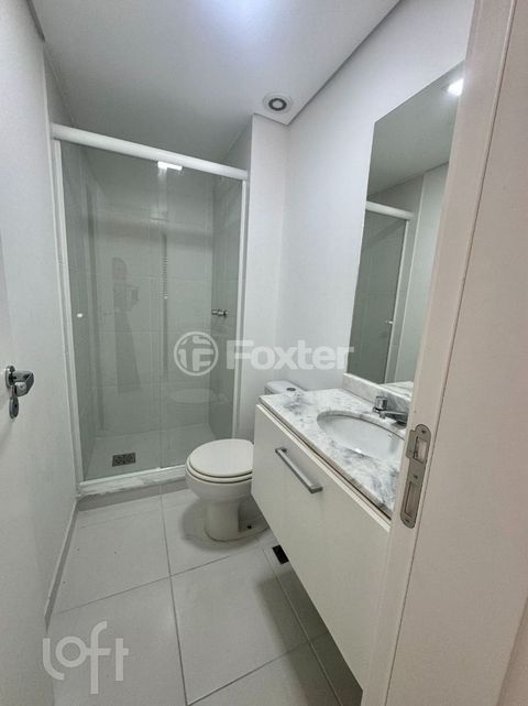 Image 5 - 878587