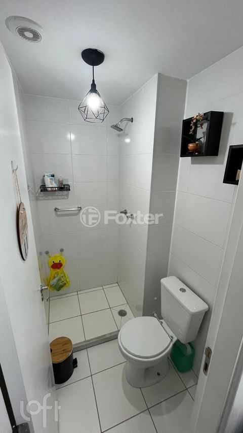 Image 9 - 878589
