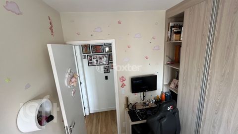 Image 5 - 878589