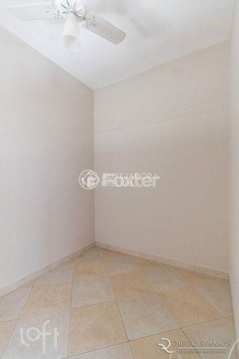 Image 7 - 878590