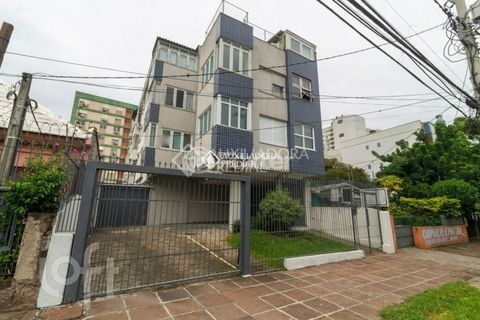 Image 17 - 878600