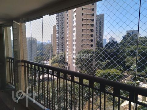 Image 7 - 878605