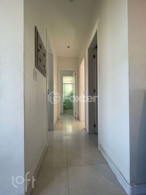 Image 6 - 878637