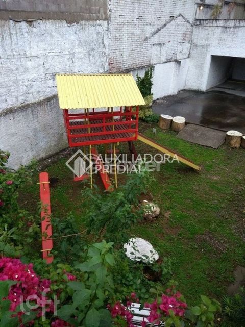 Image 4 - 878645