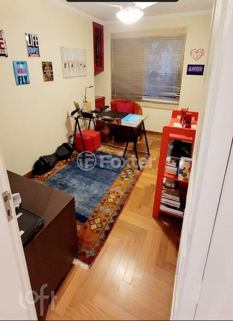 Image 9 - 878654