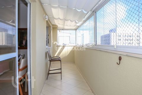 Image 7 - 878671