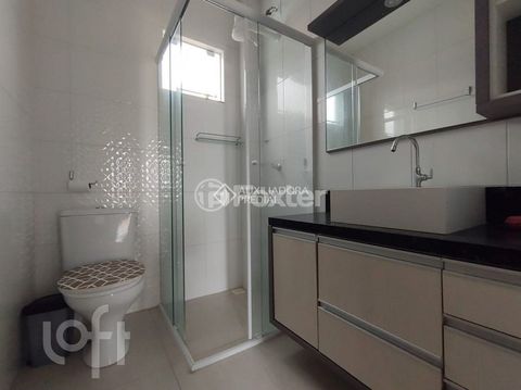 Image 7 - 878672