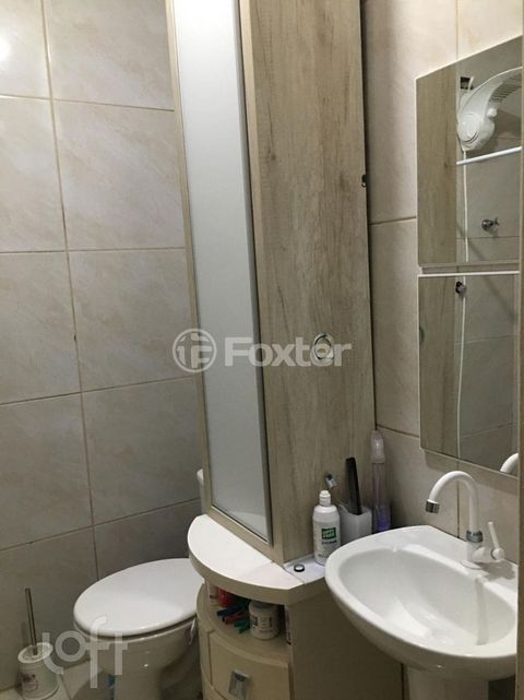 Image 5 - 878676