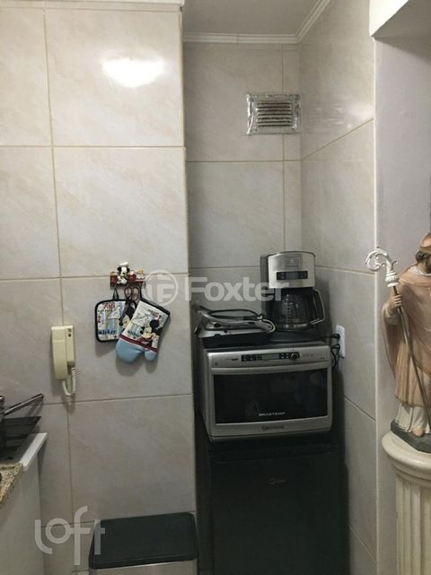 Image 4 - 878676